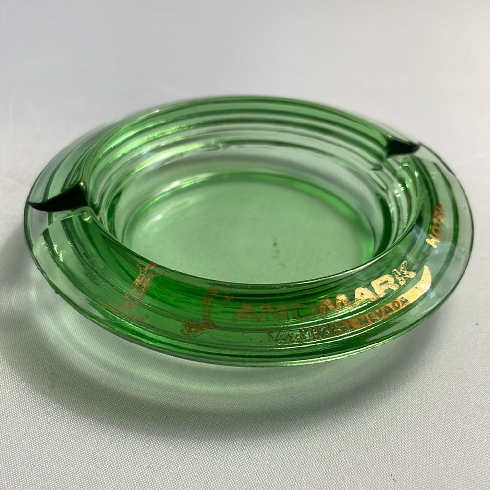 Vintage Landmark Casino Las Vegas Nevada Green Glass Ashtray‎